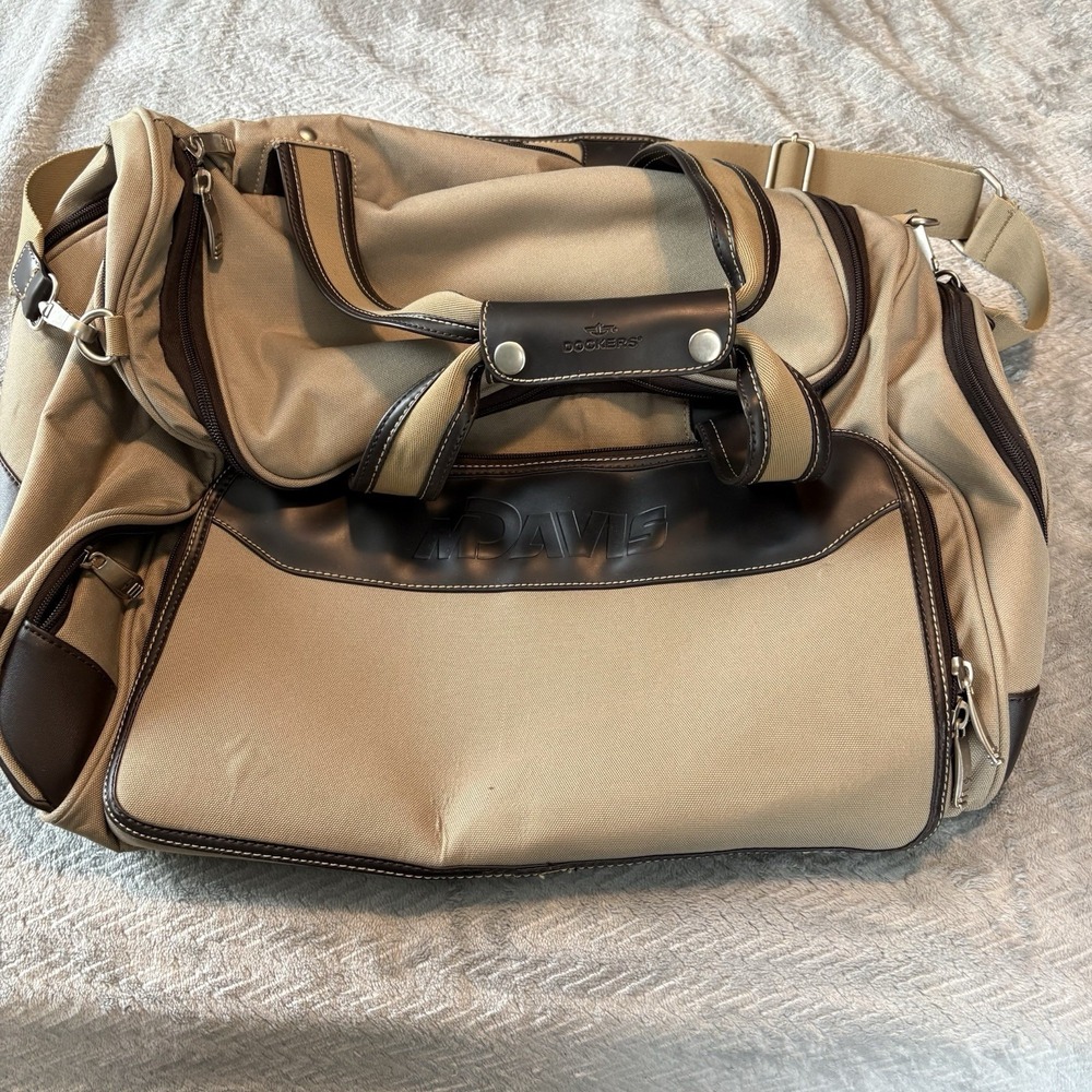Dockers MDavis Tan Mid Size Duffel Bag